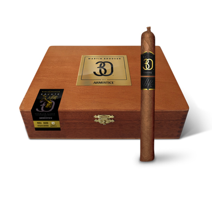 Martin Brodeur 30 The Salute Double Corona Box and Cigar